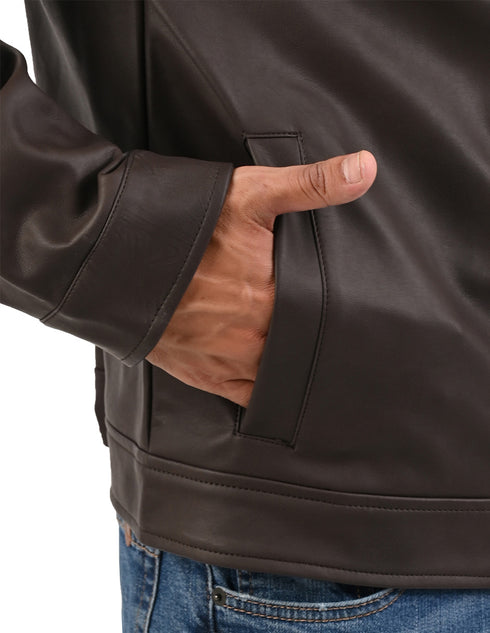 WRANGLER Camisola de Piel Sintética para Caballero en color cafè.